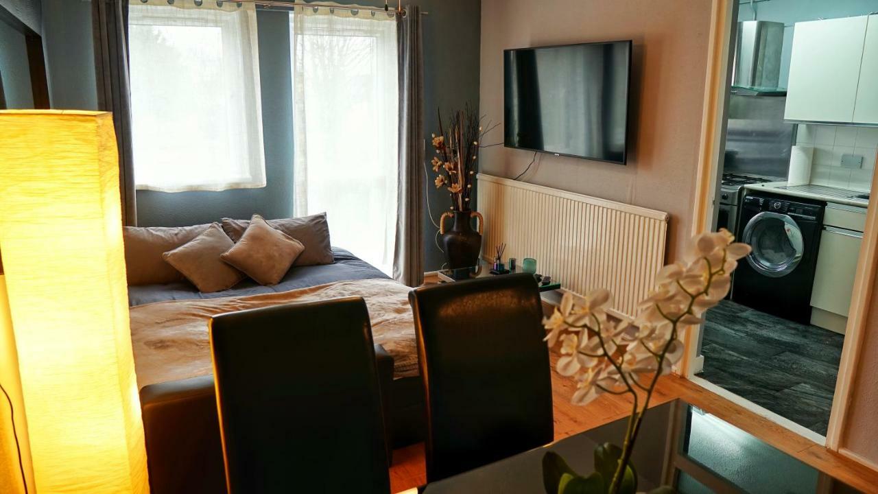 North London Apartment - Edmonton Kültér fotó