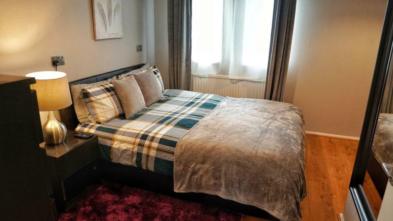 North London Apartment - Edmonton Kültér fotó
